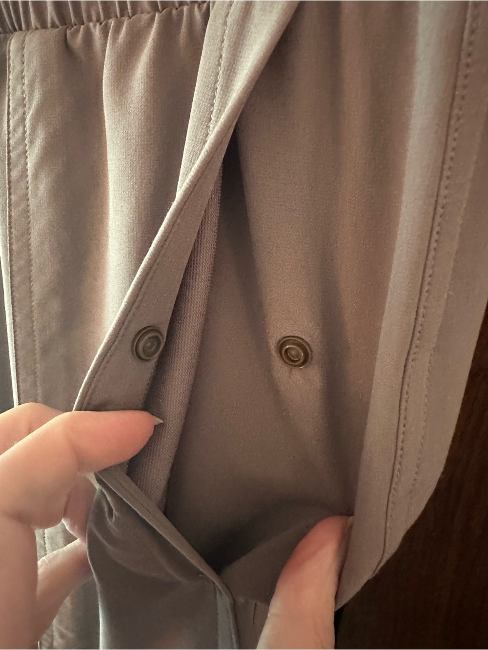 Spanx On the Move Taupe Cargo Jogger Pants - Size Medium - Picture 4 of 7